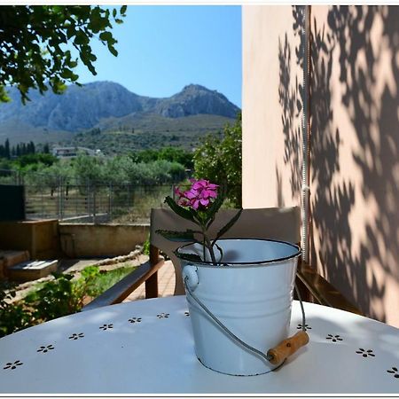 Cozy Home With Great View In Ancient Corinth エクステリア 写真