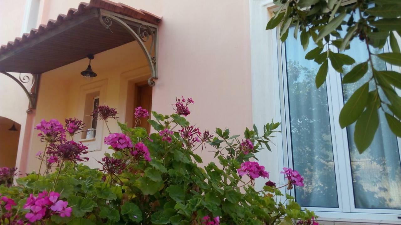 Cozy Home With Great View In Ancient Corinth エクステリア 写真